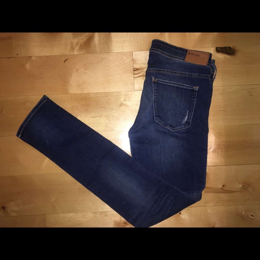 NWOT H&M Denim Skinny Mid Rise Jeans